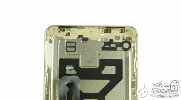 [圖]華為Mate 9拆解：做工整齊、用料扎實(shí)