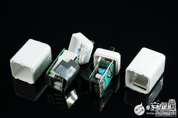 誰(shuí)是李鬼？真假OPPO VOOC閃充充電器對(duì)比拆解