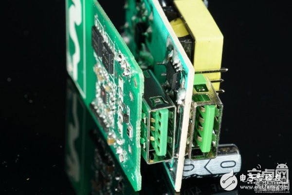 誰(shuí)是李鬼？真假OPPO VOOC閃充充電器對(duì)比拆解