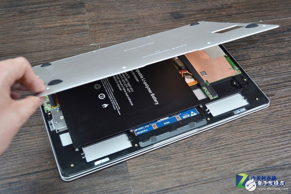 低價(jià)輕薄本質(zhì)量如何 臺(tái)電F7拆機(jī)圖賞