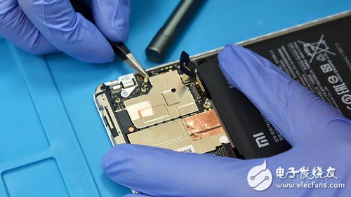 千元性價比神器！紅米Note 5拆解超詳細拆解