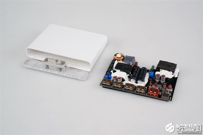 小米6口USB充電器60W快充版上手評測及拆解：首次使用南芯芯片