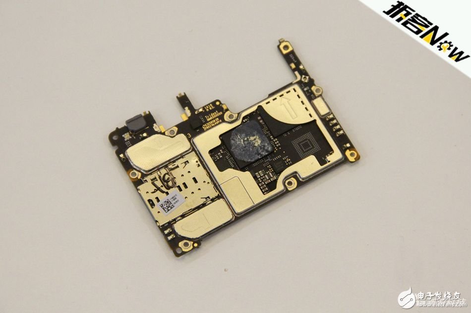 堅果R1首發(fā)拆解 來看看真旗艦的內(nèi)部設(shè)計